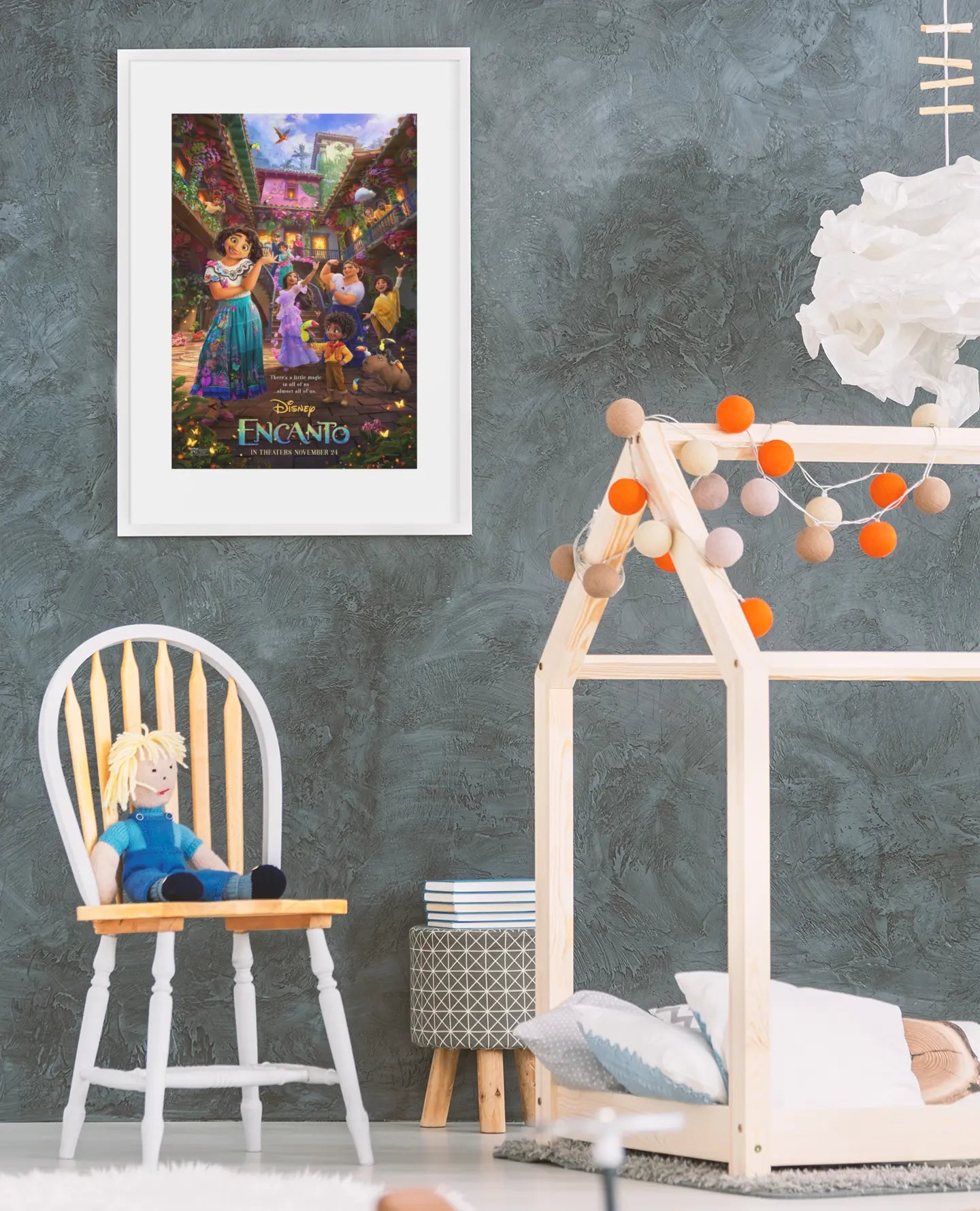 Poster Encanto, la fantastique famille Madrigal, comédie musicale animée Trendsandprints